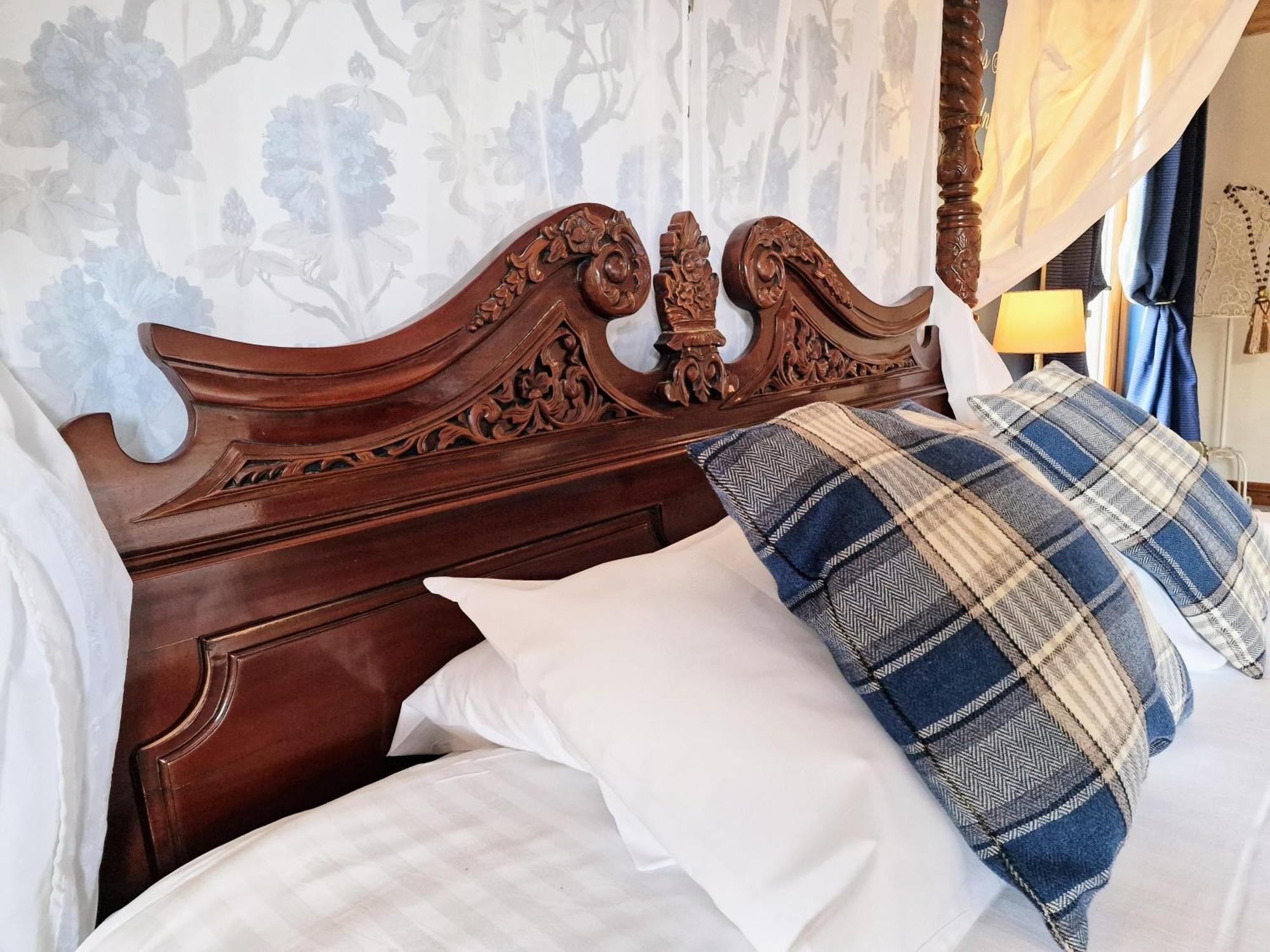 Villa Lomond 5 With Private Hot Tub - Fife - Loch Leven - Lomond Hills - Pet Friendly Kelty Exterior foto